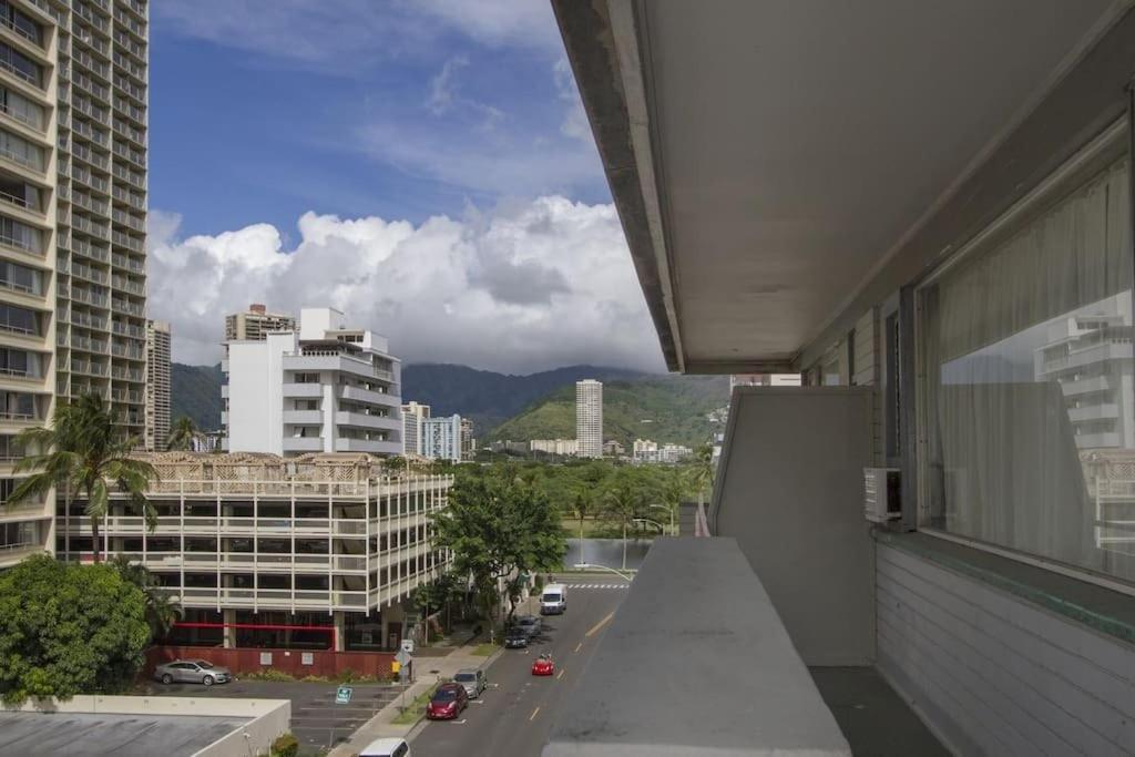 Hawaiian King Aparthotel โฮโนลูลู ภายนอก รูปภาพ